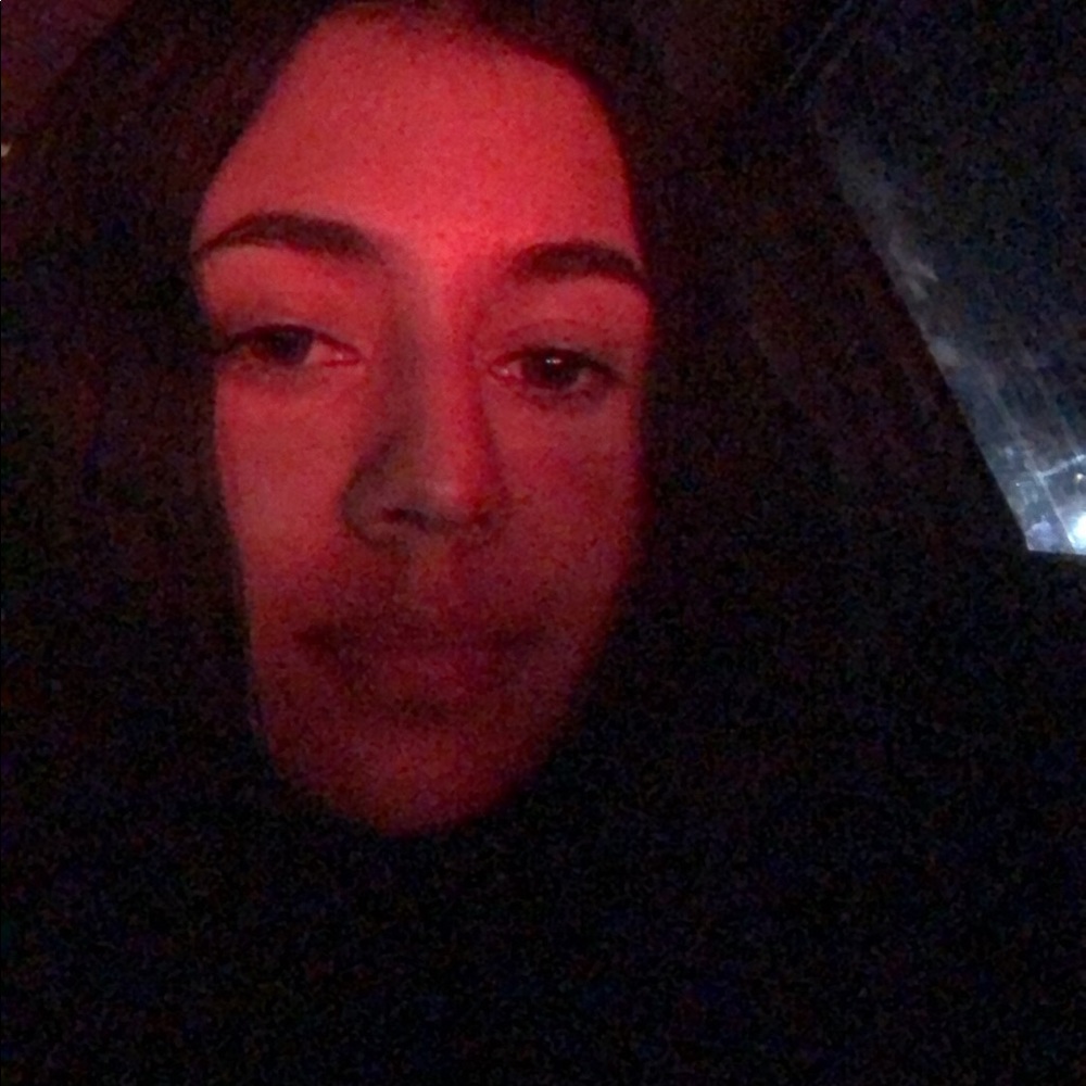 Meet your Posher, Vanessa